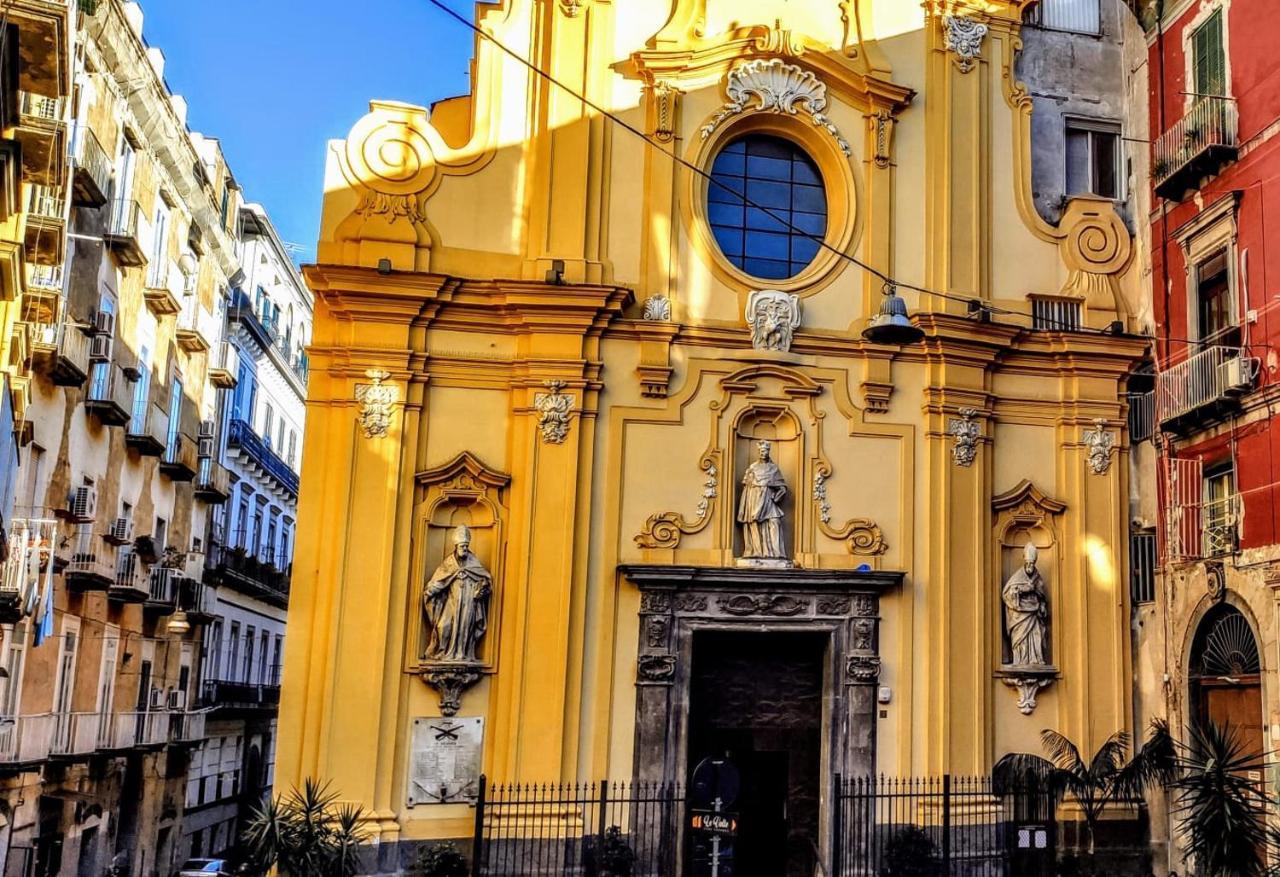 Ferienwohnung Napoli Pop Chiaia Exterior foto