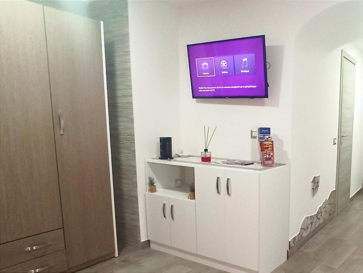 Ferienwohnung Napoli Pop Chiaia Exterior foto